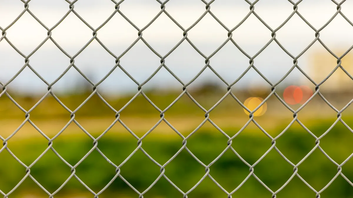 Which Link Sources Are Safe for SEO and Which Are Not? — Close-up of Chain Link Fence Outdoors